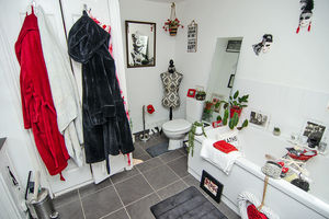 Photo 25- click for photo gallery
